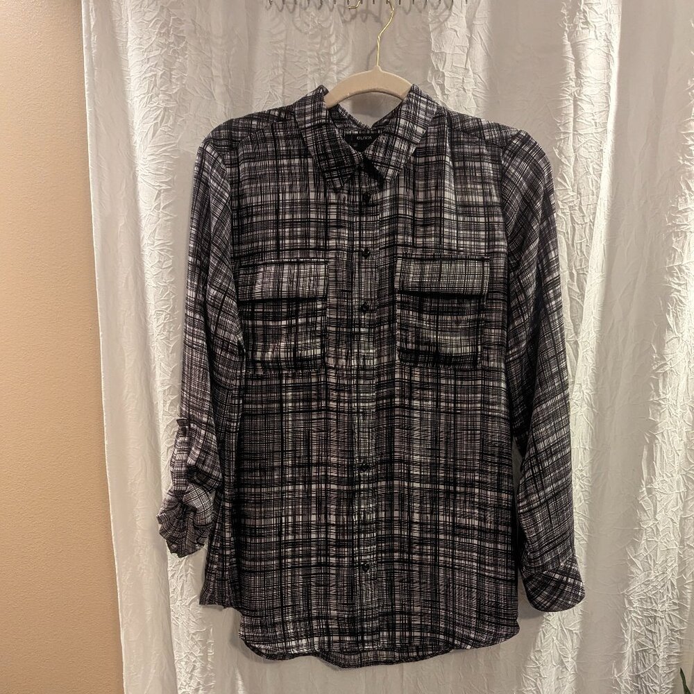 Olivia Investment Size Small (But more like a large) Black/White Blouse